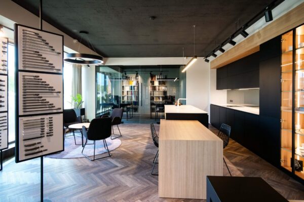 PEG_305_resize
